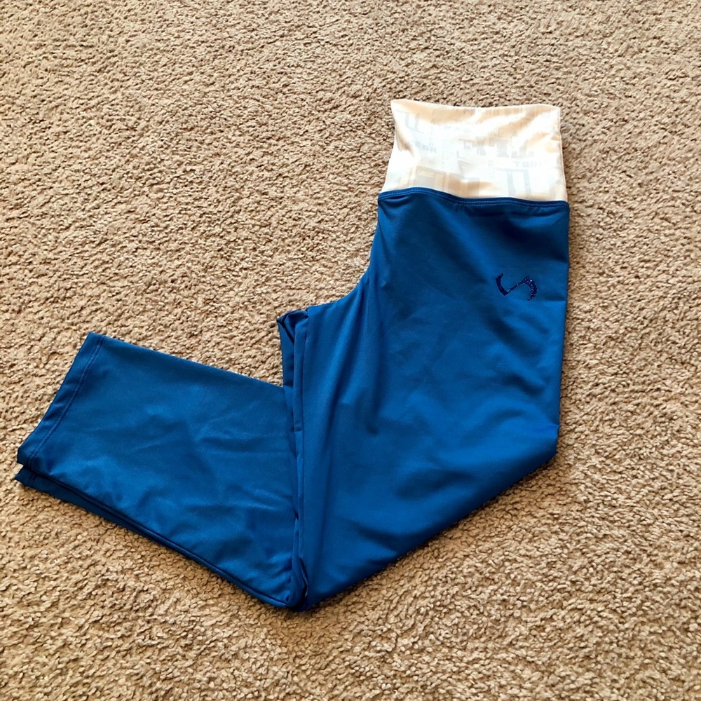 Women’s blue cropped fitness leggings Sz L